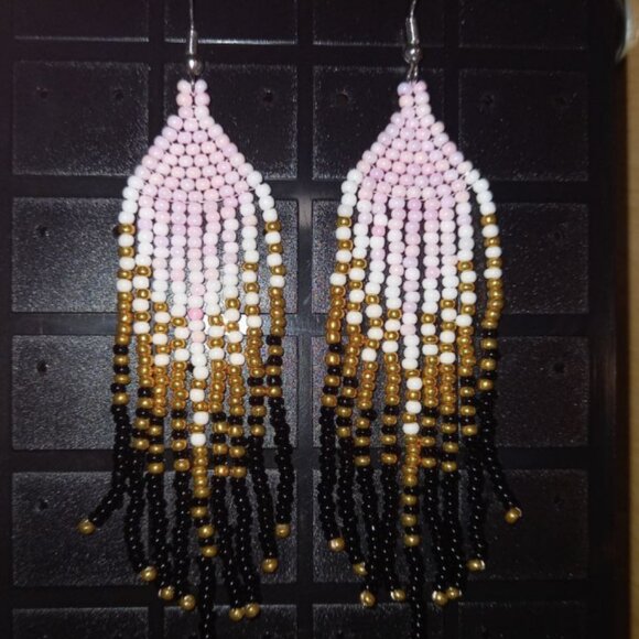 💙 Handmade Beaded Earrings 💙 - Picture 5 of 6